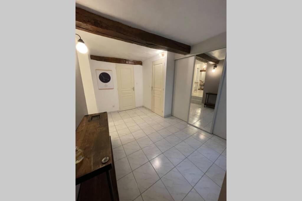 Appartement «La Vie Est Belle» Au Coeur De Sezanne Ngoại thất bức ảnh