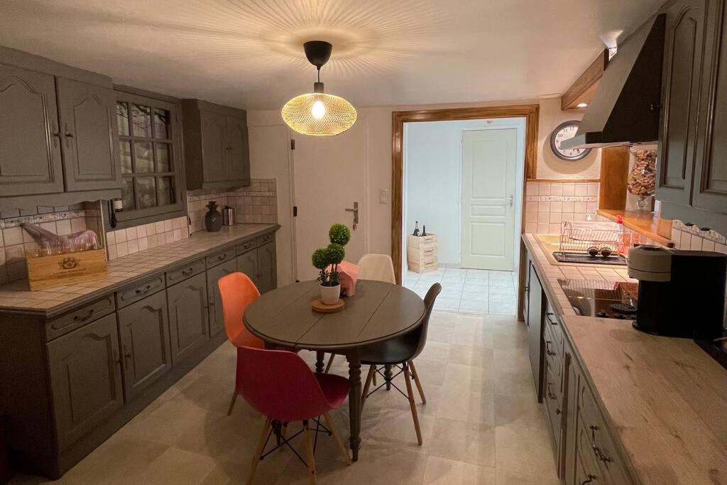 Appartement «La Vie Est Belle» Au Coeur De Sezanne Ngoại thất bức ảnh